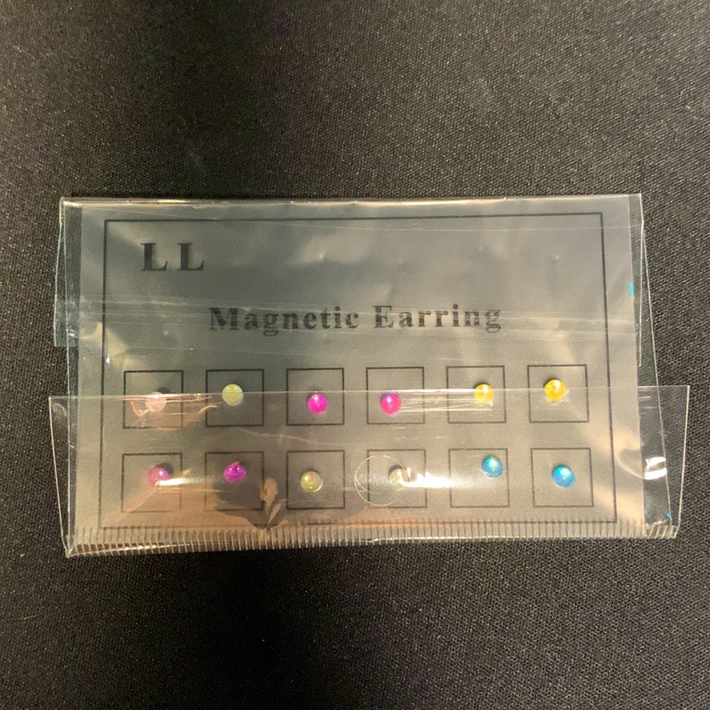 12 pcs magnetic earrings (different colors)